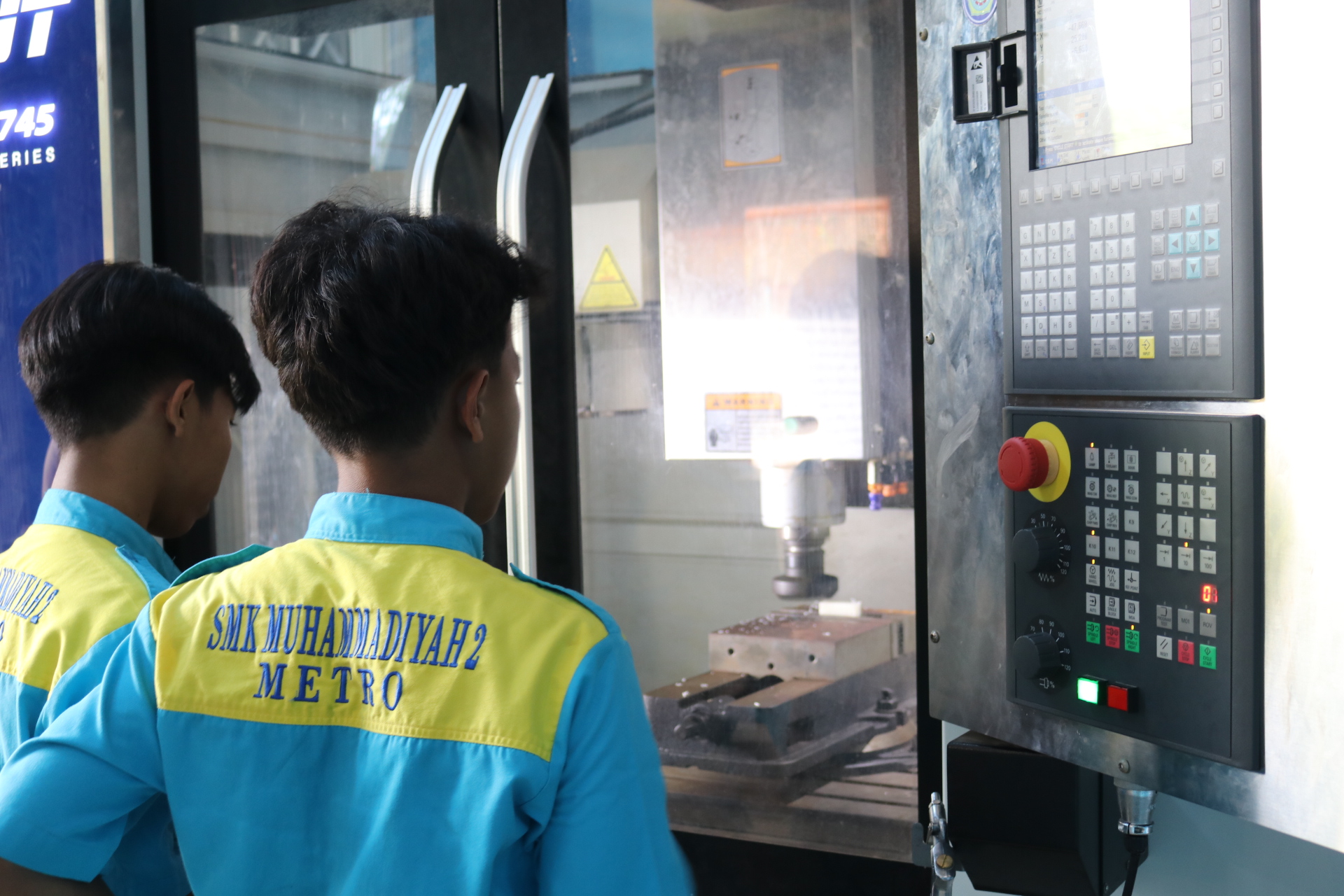 Read more about the article Keunggulan Program Keahlian Teknik Mesin