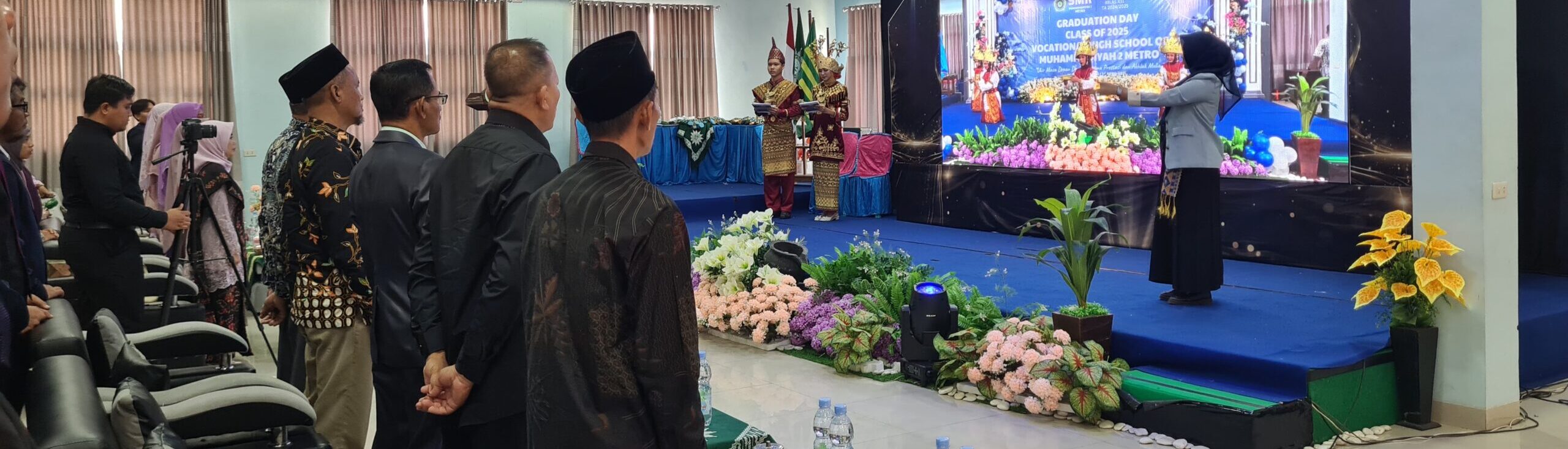 You are currently viewing Pelepasan 303 Siswa dan Siswi, SMK Muhammadiyah 2 Metro Cetak Lulusan Profesional dan Berakhlak