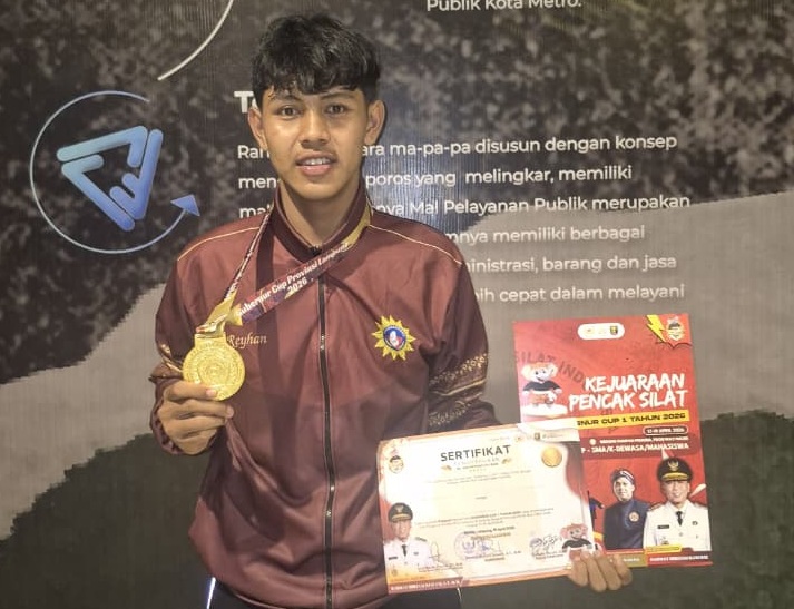 You are currently viewing Reyhan Dwi Kusuma Raih Emas di Ajang Kejuaraan Pencak Silat Gubernur Cup 1