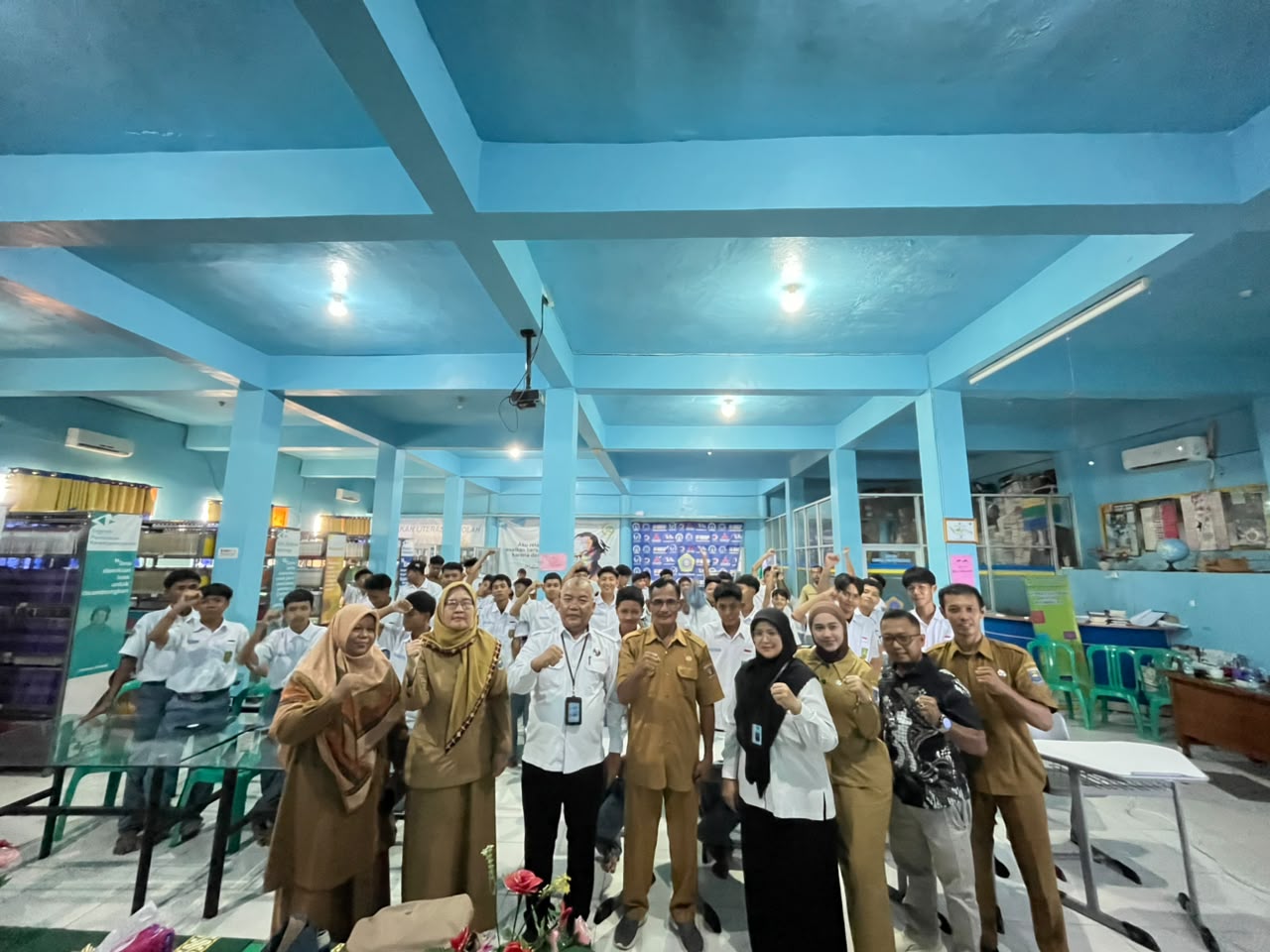 Read more about the article Tingkatkan Kesadaran Pelajar, SMK Muhammadiyah 2 Metro Gelar Edukasi Bahaya Narkoba Bersama BNN Kota Metro